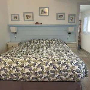 https://lou-mazet.fr-provencehotel.com
